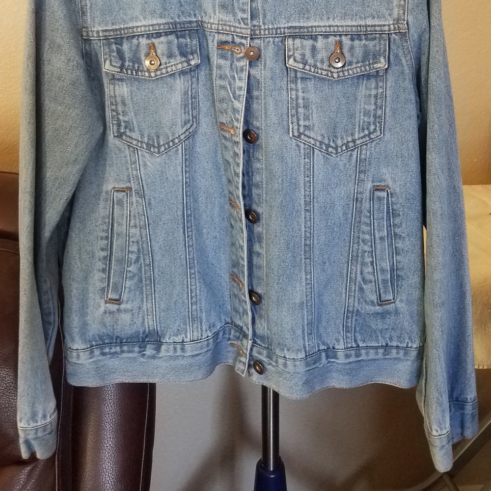 Jean Jacket - Picture 3 of 4